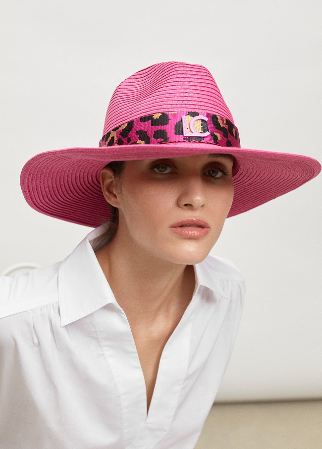 Fuchsia hat with leopard print band