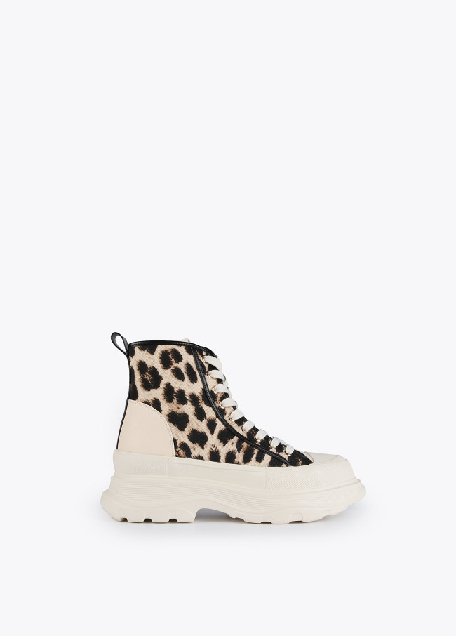 Leopard print platform ankle boots