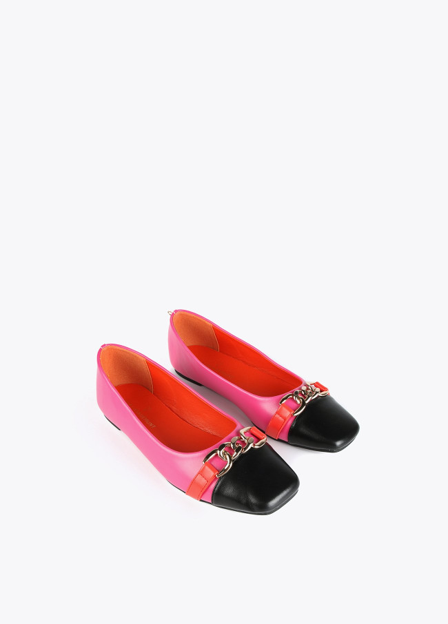 Flat ballerinas with chains