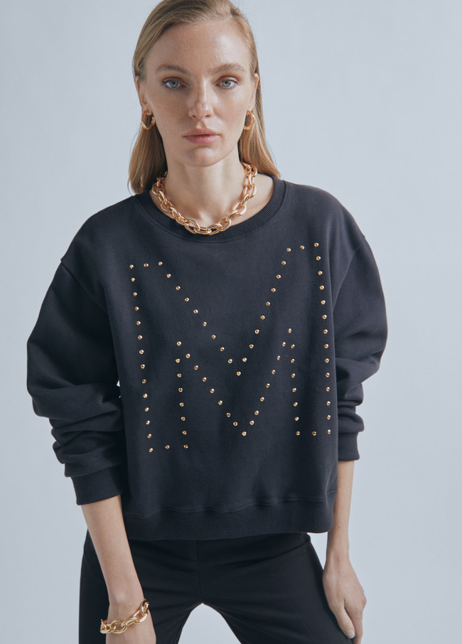 Sweatshirt with M rhinestone detail