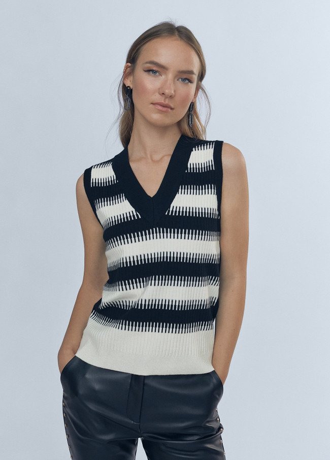 Two-tone knit top
