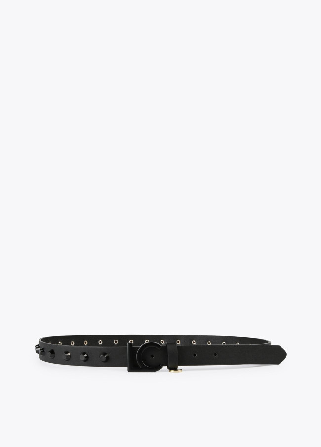 Flat studded belt