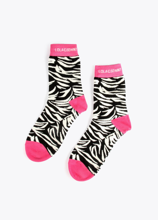 Set of 2 zebra and plain socks 2