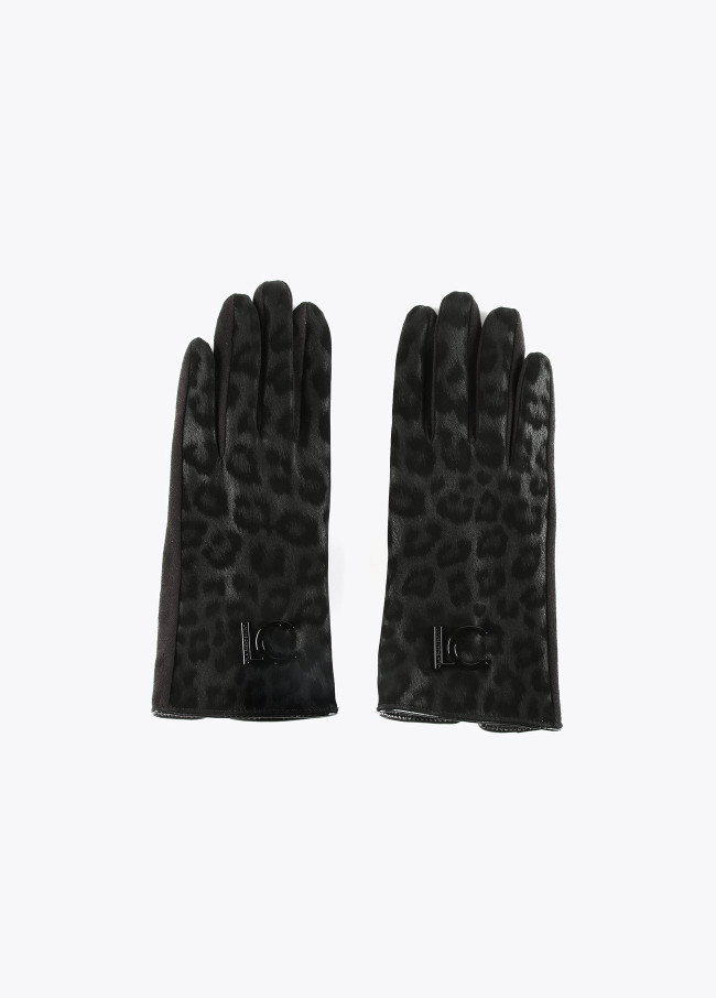 Animal print gloves