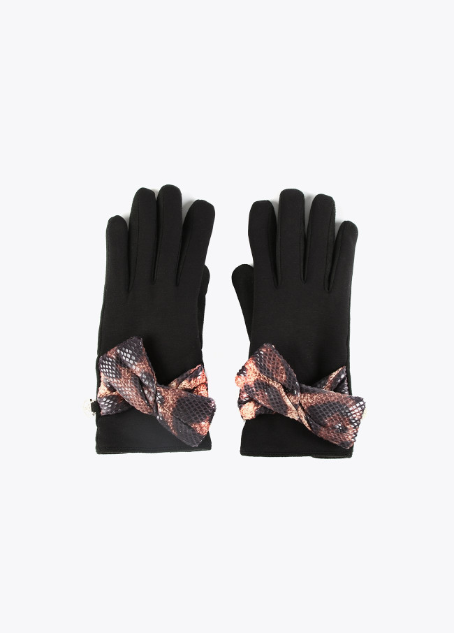 Handschuhe mit Knoten und Animal Print
