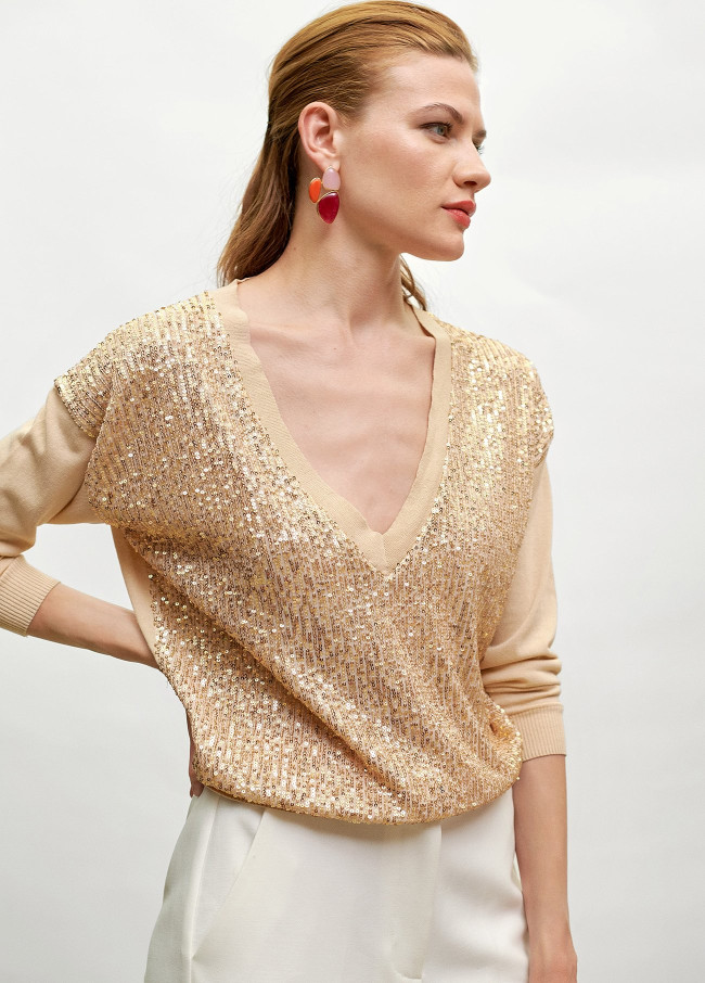 V-neck sweater with gold sequins