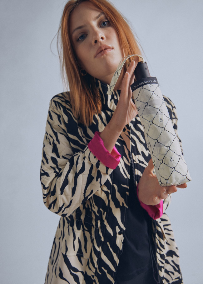 Automatic logo umbrella