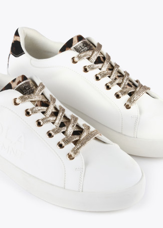 Sneaker mit Details mit Animal Print