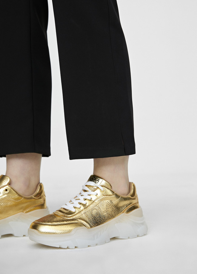 Zapatillas tipo sneakers metalizadas