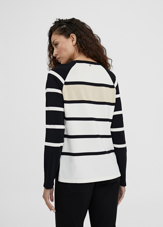 Gestreifter Strickpullover