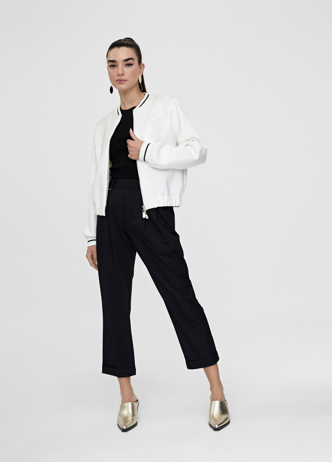 Sweatshirt com fecho-éclair e lantejoula
