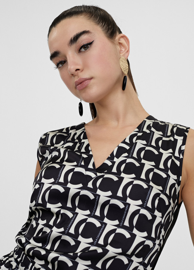 Top fluido con monogramma