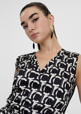 Top fluido monograma