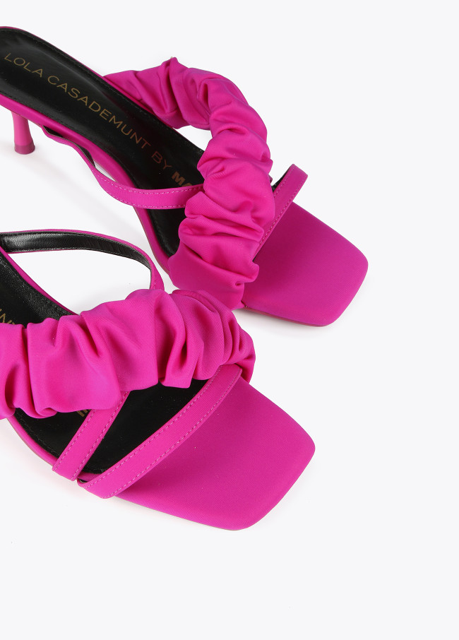 Heeled sandals with gathering