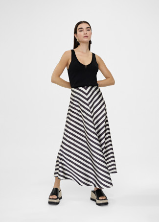 Falda midi de rayas
