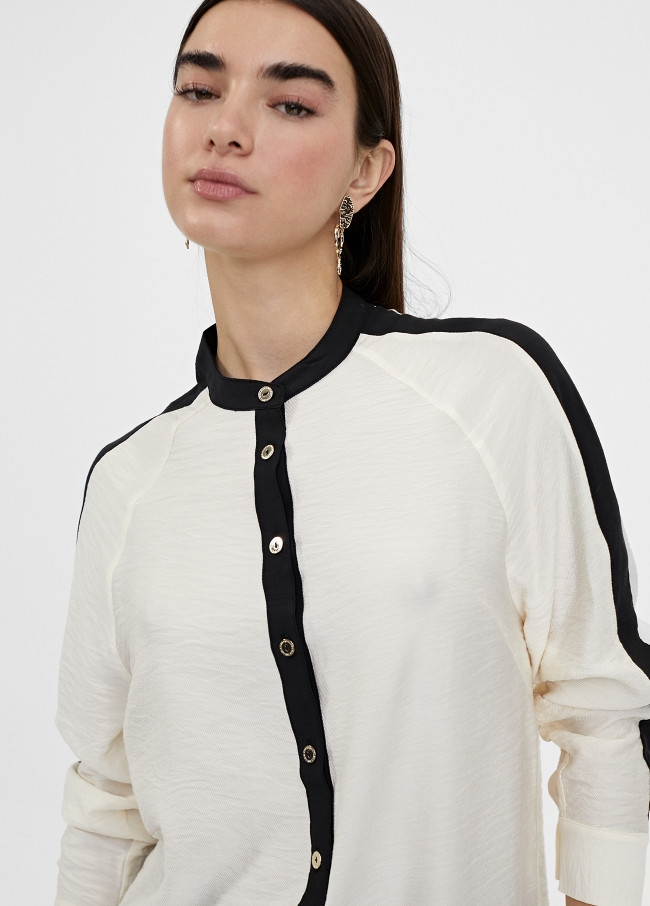 Longbluse mit Detail am Ärmel