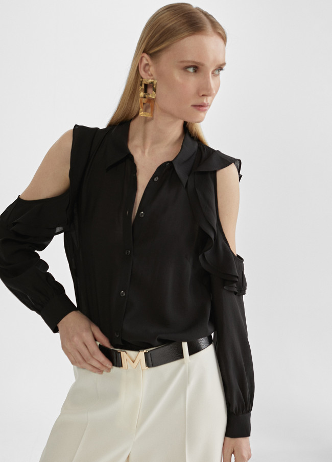 Blusa com ombros descobertos