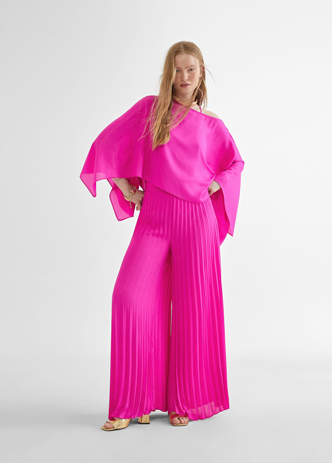 Pleated trousers