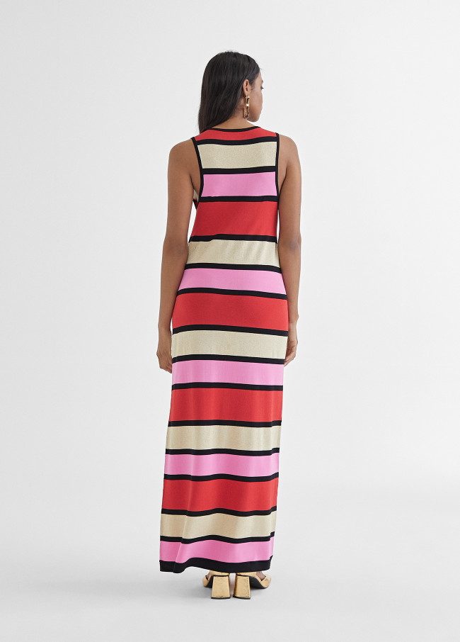 Langes gestreiftes Kleid