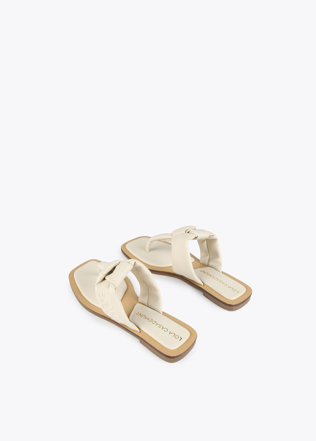 Sandales entre-doigts