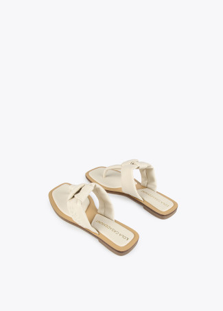 Sandales entre-doigts