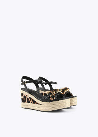 Keilabsatzsandalen mit Animal Print