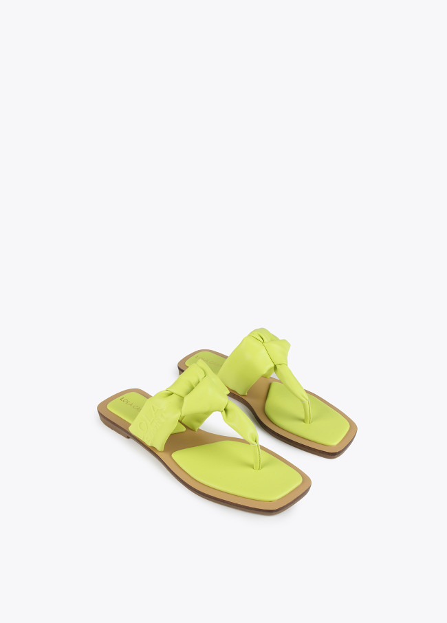 Flat thong sandals