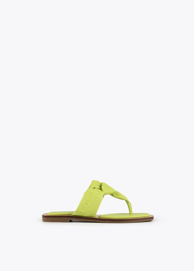 Flache Zehenstegsandalen