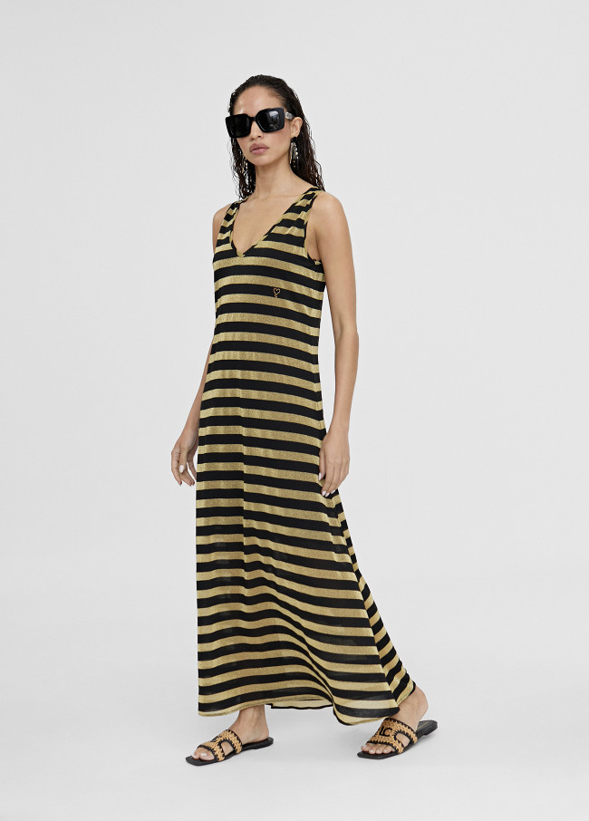 Vestido comprido às riscas