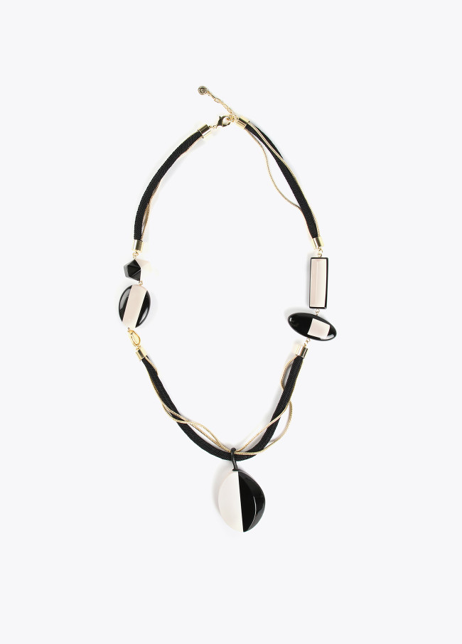 Kordel-Halskette in Weiß und Schwarz