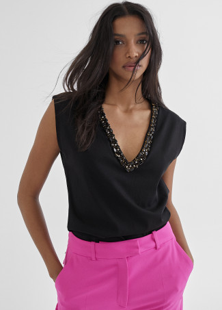 T-shirt with rhinestone neckline
