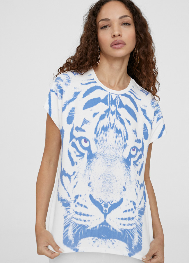 T-shirt com posicionamento de tigre