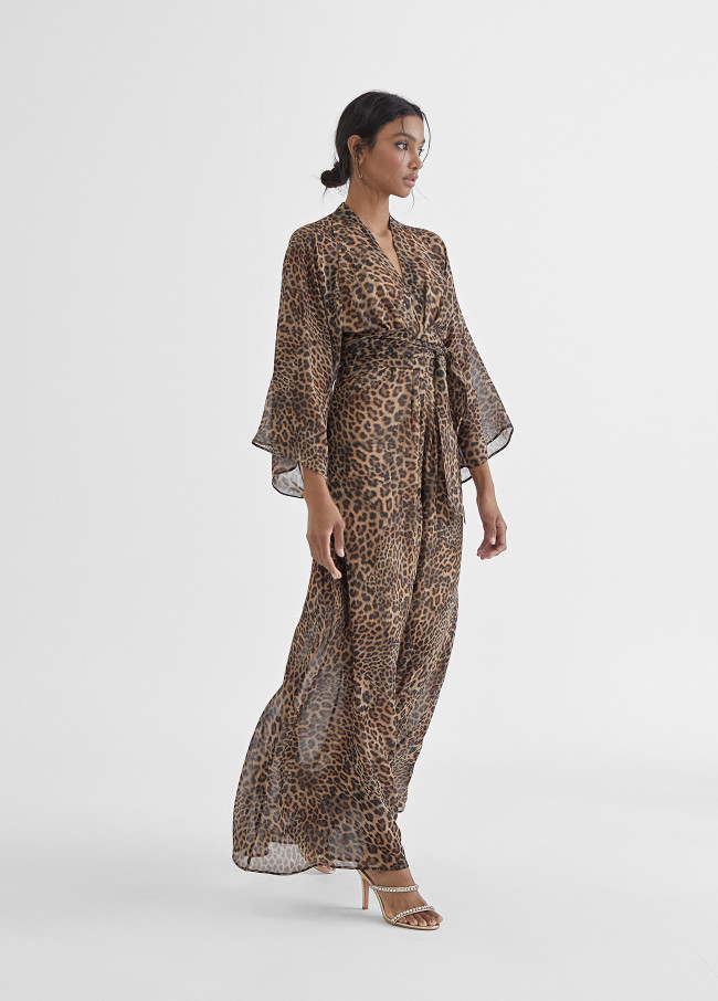 Vestido comprido com estampado de leopar