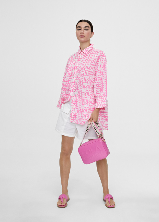 Camisa oversize logomania