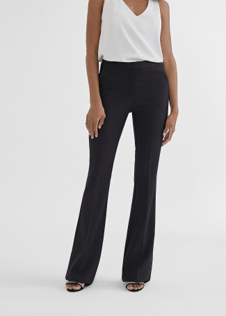 Pantalón skinny campana