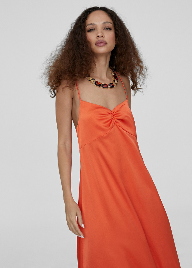 Langes Kleid im Dessous-Look