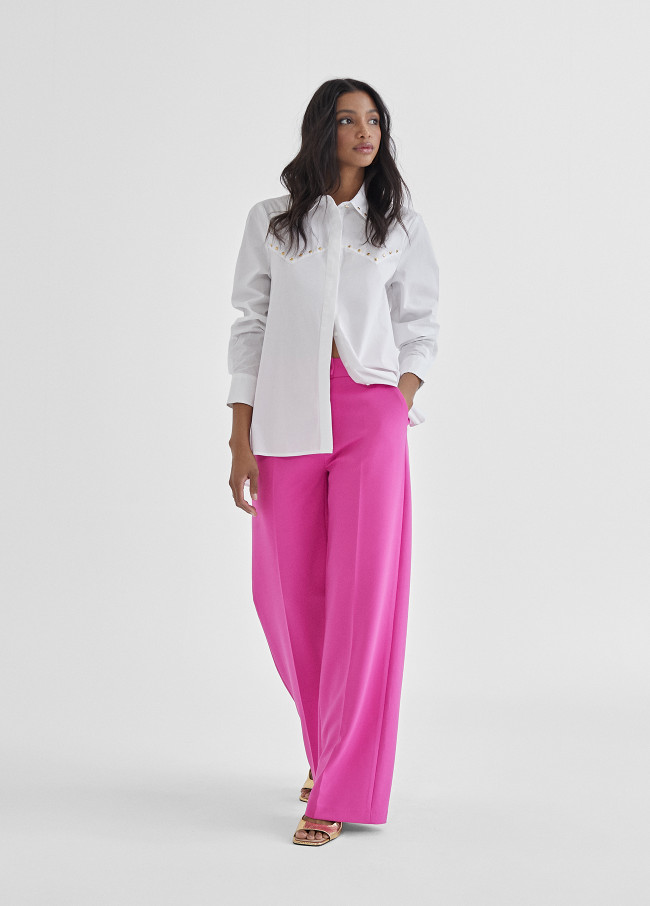 Camisa con tachas