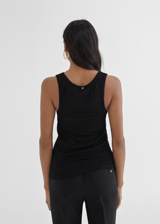 Top semi transparente negro