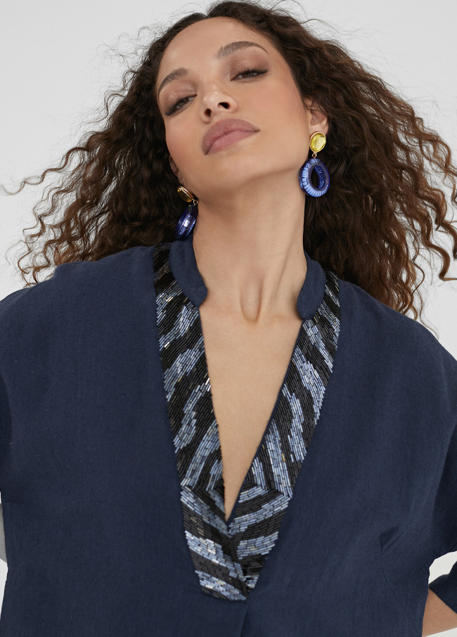 Midi-Kaftan mit halblangen Ärmeln.