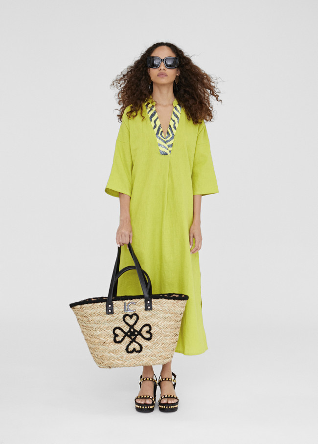 Midi-Kaftan mit halblangen Ärmeln.