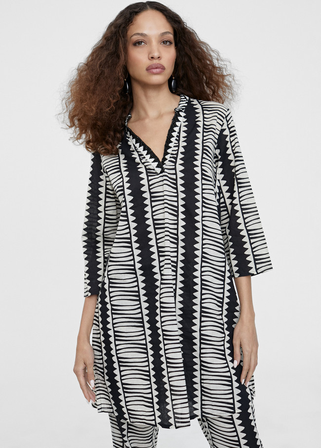 Kurzer Kaftan mit Ethno-Print