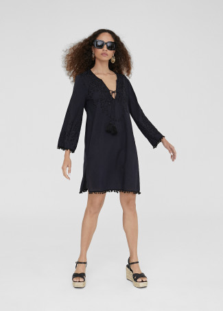 Caftan corto con bordado