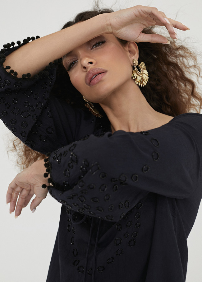 Caftan court avec broderie