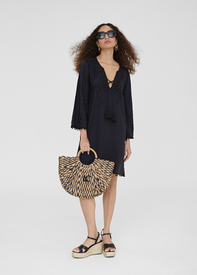 Kurzer Kaftan mit Stickerei