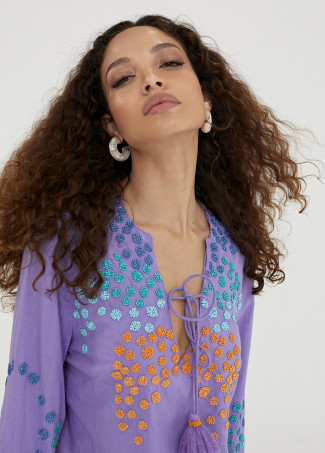 Kurzer Kaftan mit Stickerei