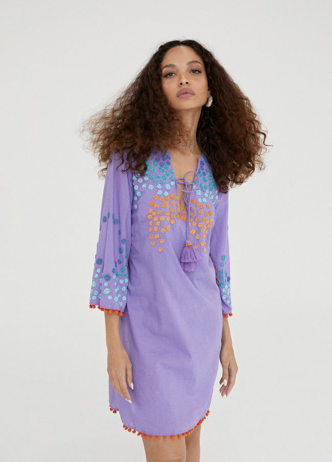 Short embroidered caftan