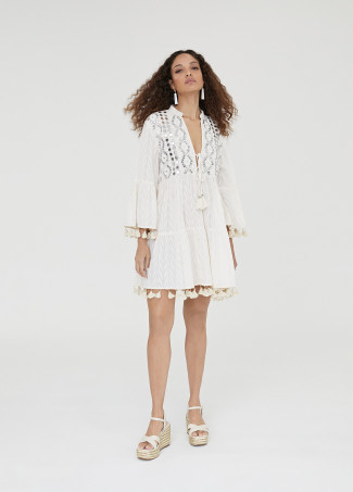 Caftan corto con bordado