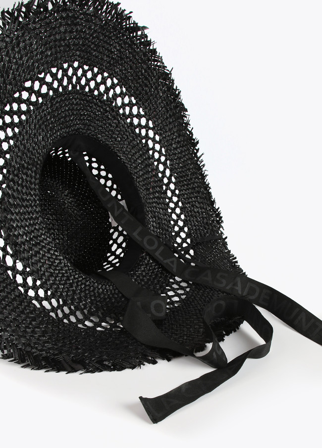 Cappello Pamela con frange e logo