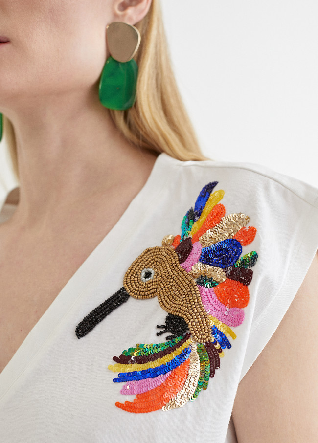 T-shirt avec broderie multicolore