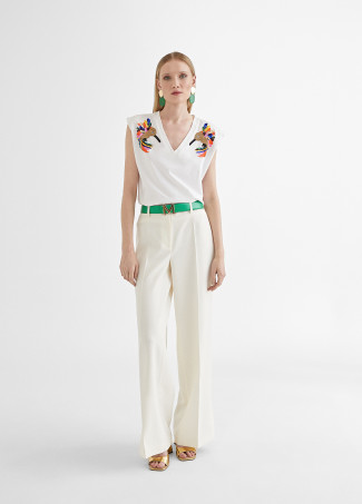 T-shirt with multicoloured embroidery